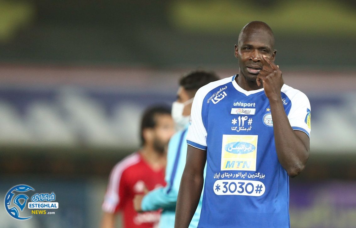 دیدار استقلال و تراکتور