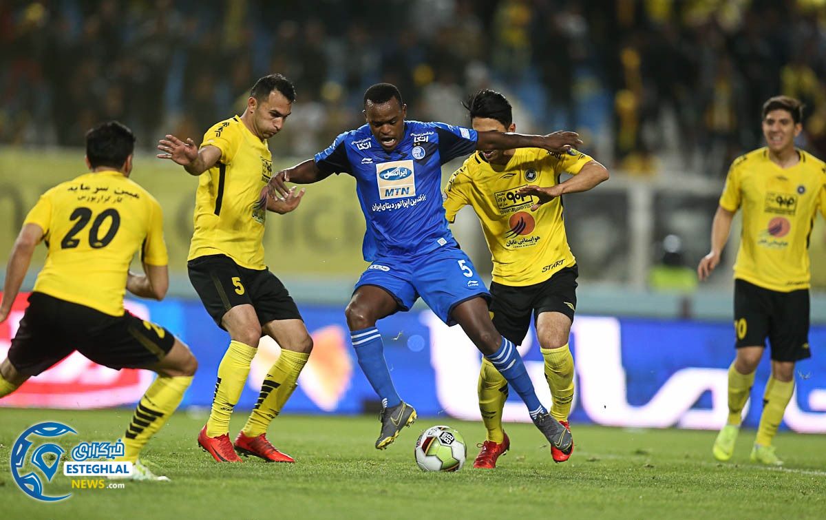 دیدار سپاهان و استقلال