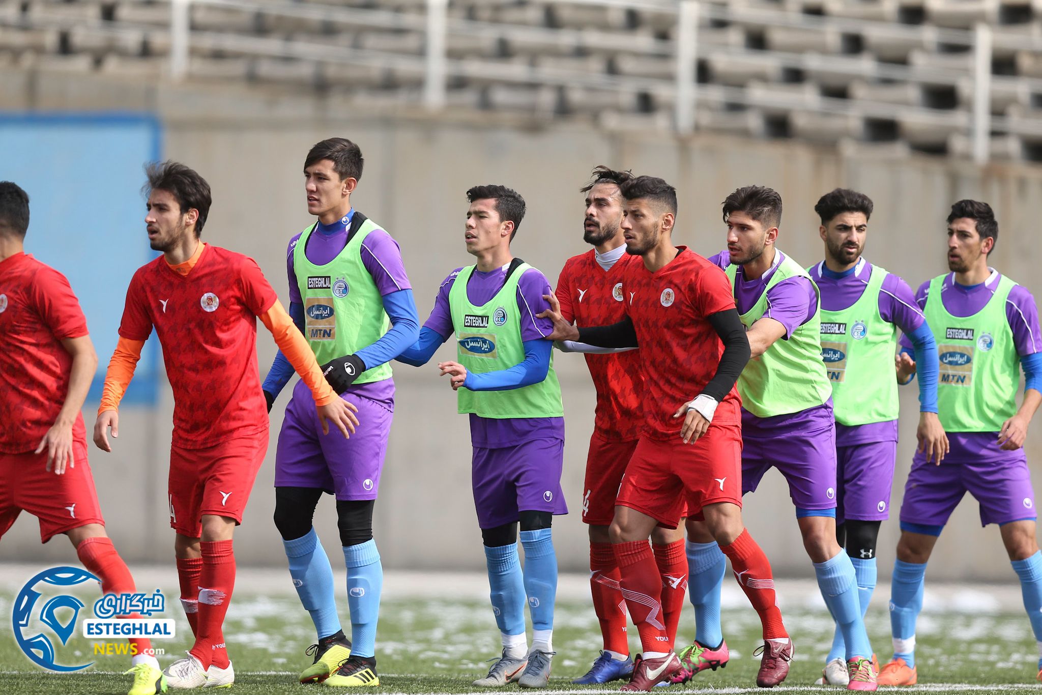 دیدار تدارکاتی سرخپوشان پاکدشت و استقلال