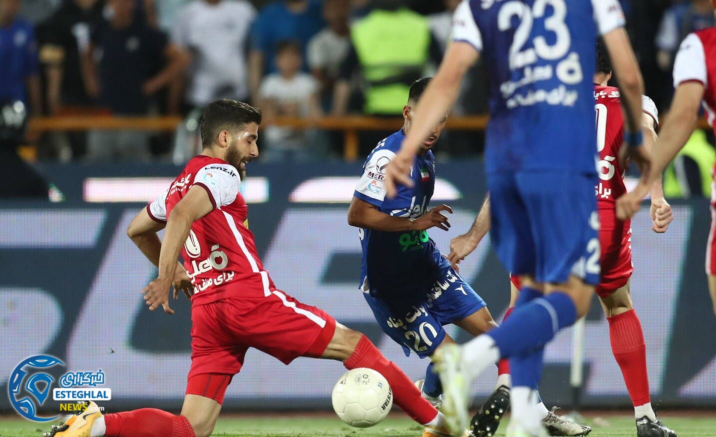 استقلال 1-2 پیروزی