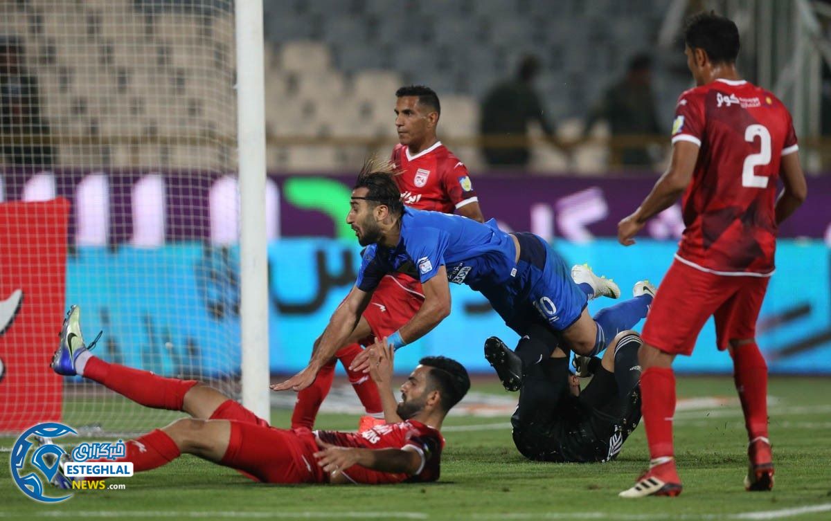 دیدار استقلال و تراکتورسازی