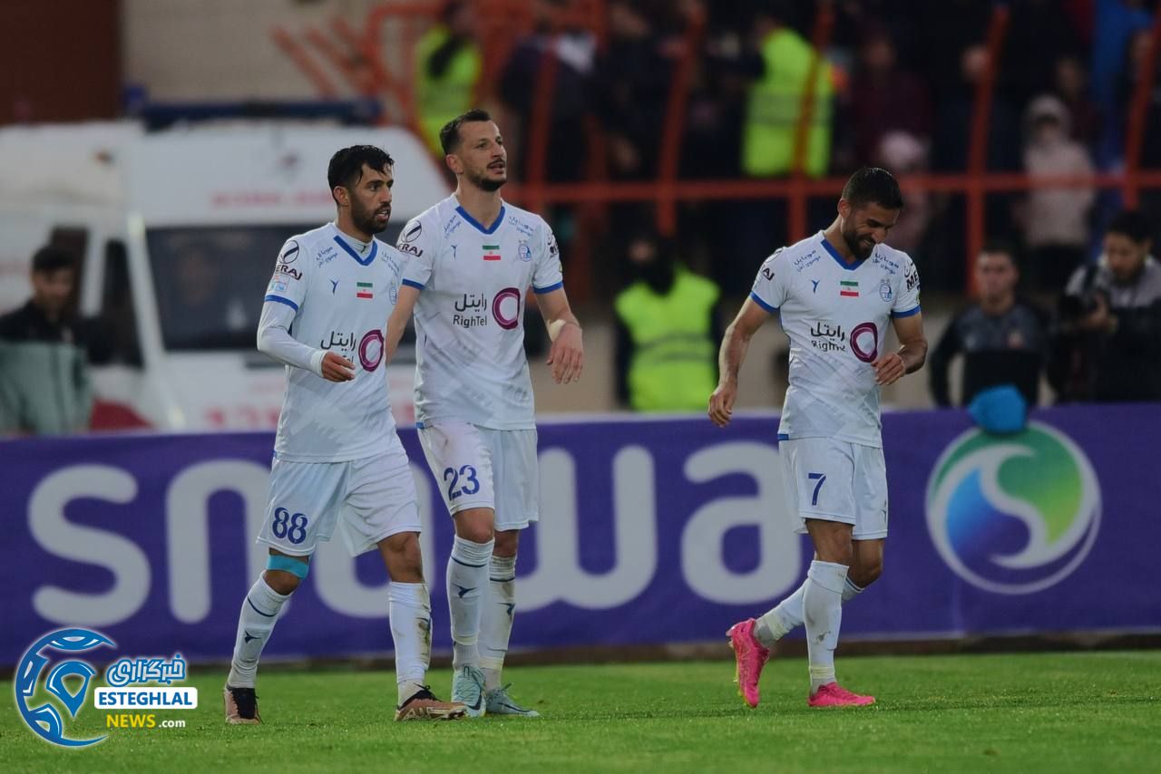 شمس آذر 2-2 استقلال