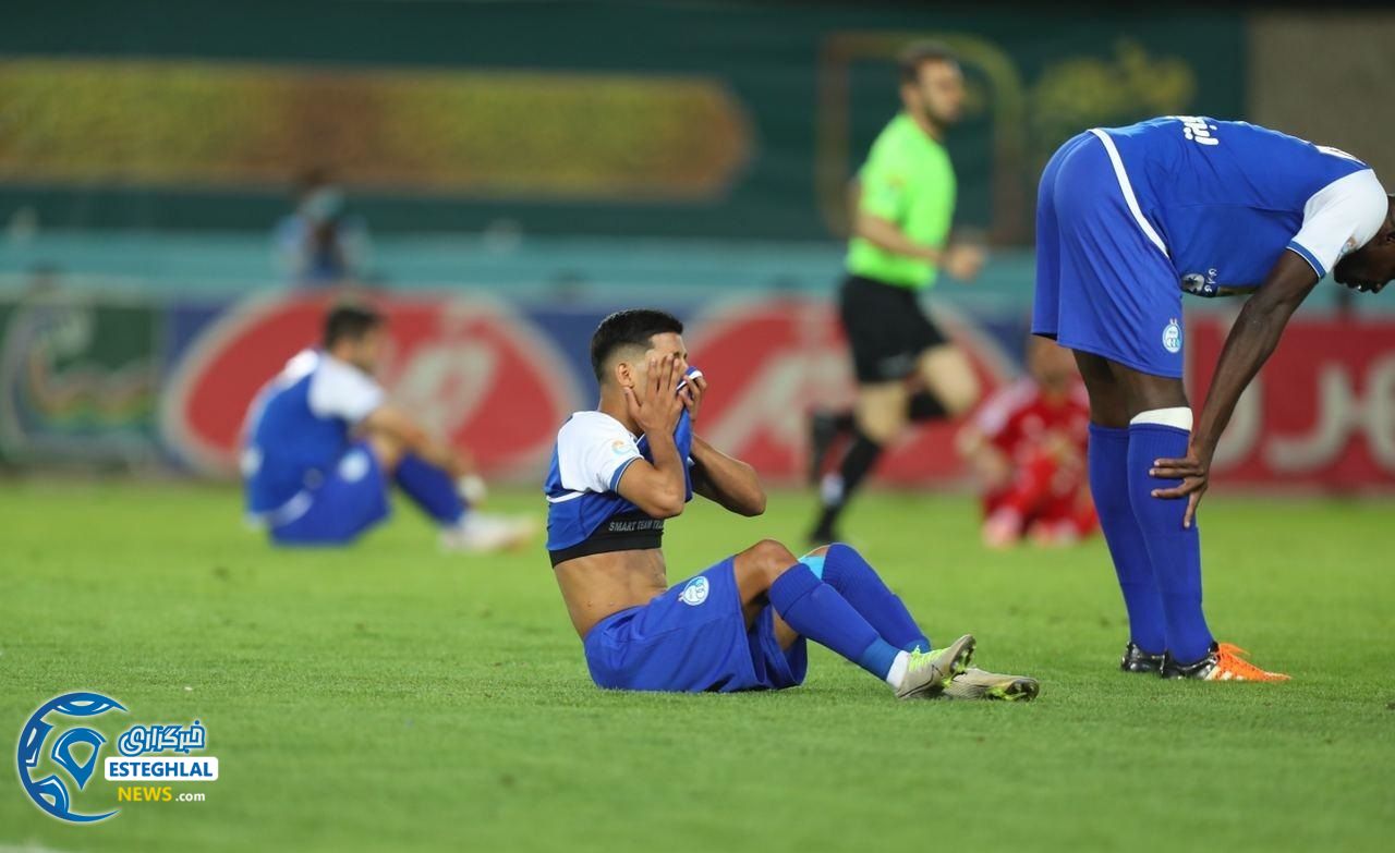 دیدار استقلال و تراکتور