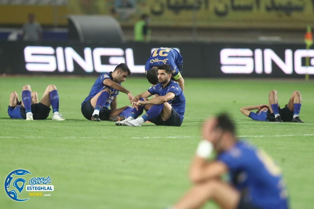 استقلال 0(2)-(4)0 فولاد