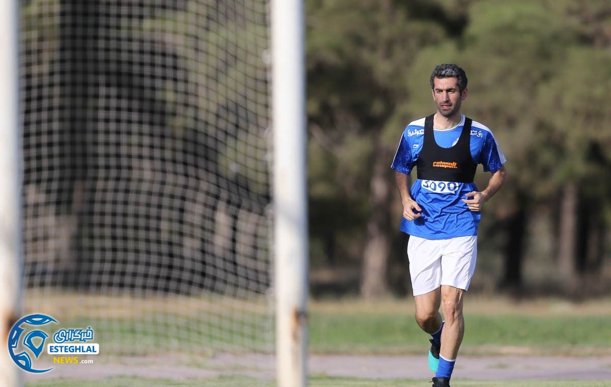 مجتبی جباری در تمرین استقلال