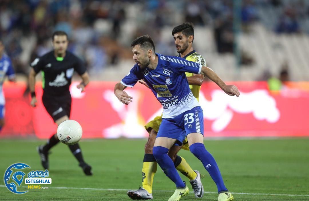 دیدار استقلال و فجرسپاسی شیراز