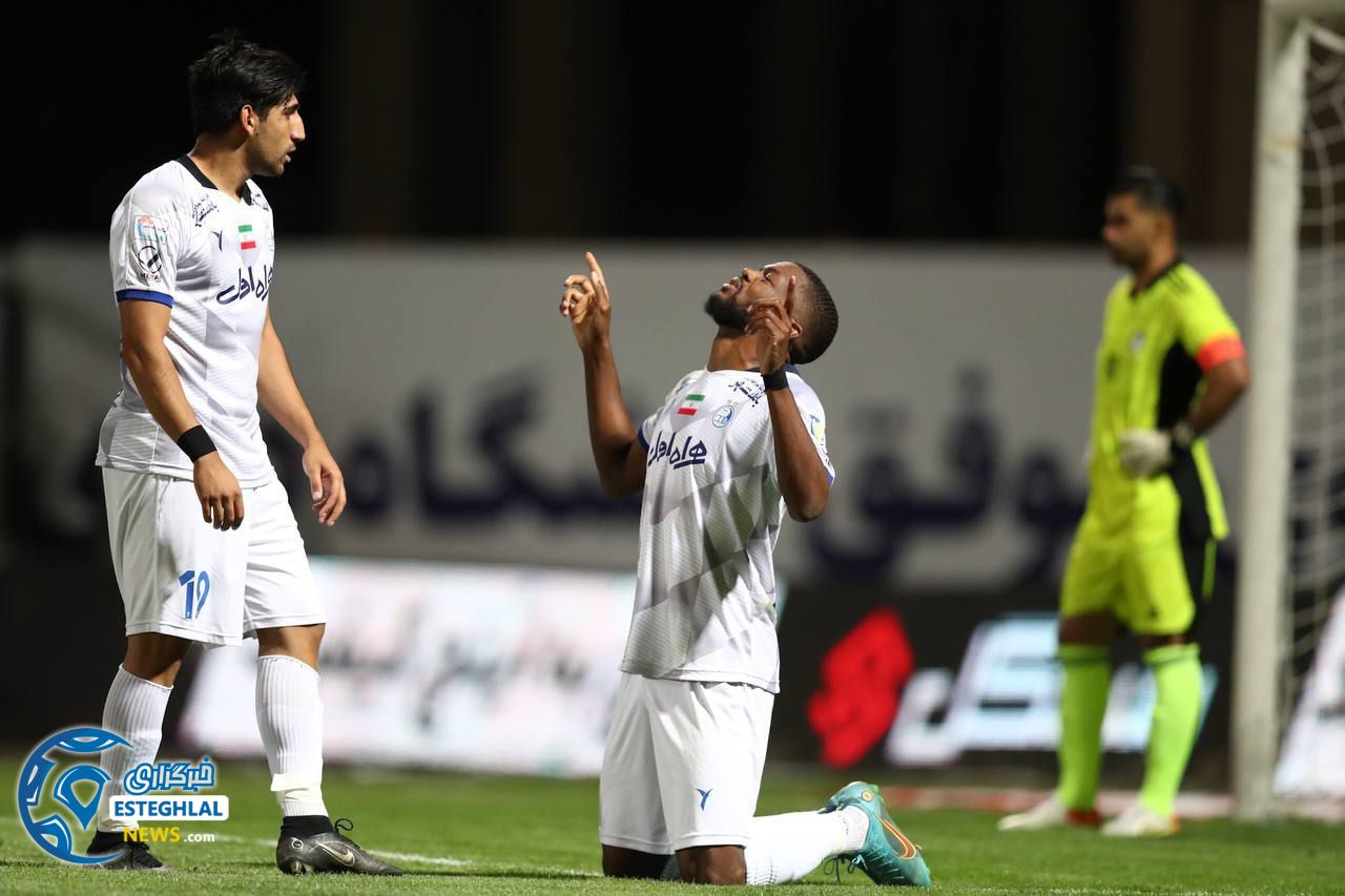 گل گهر 1-2 استقلال