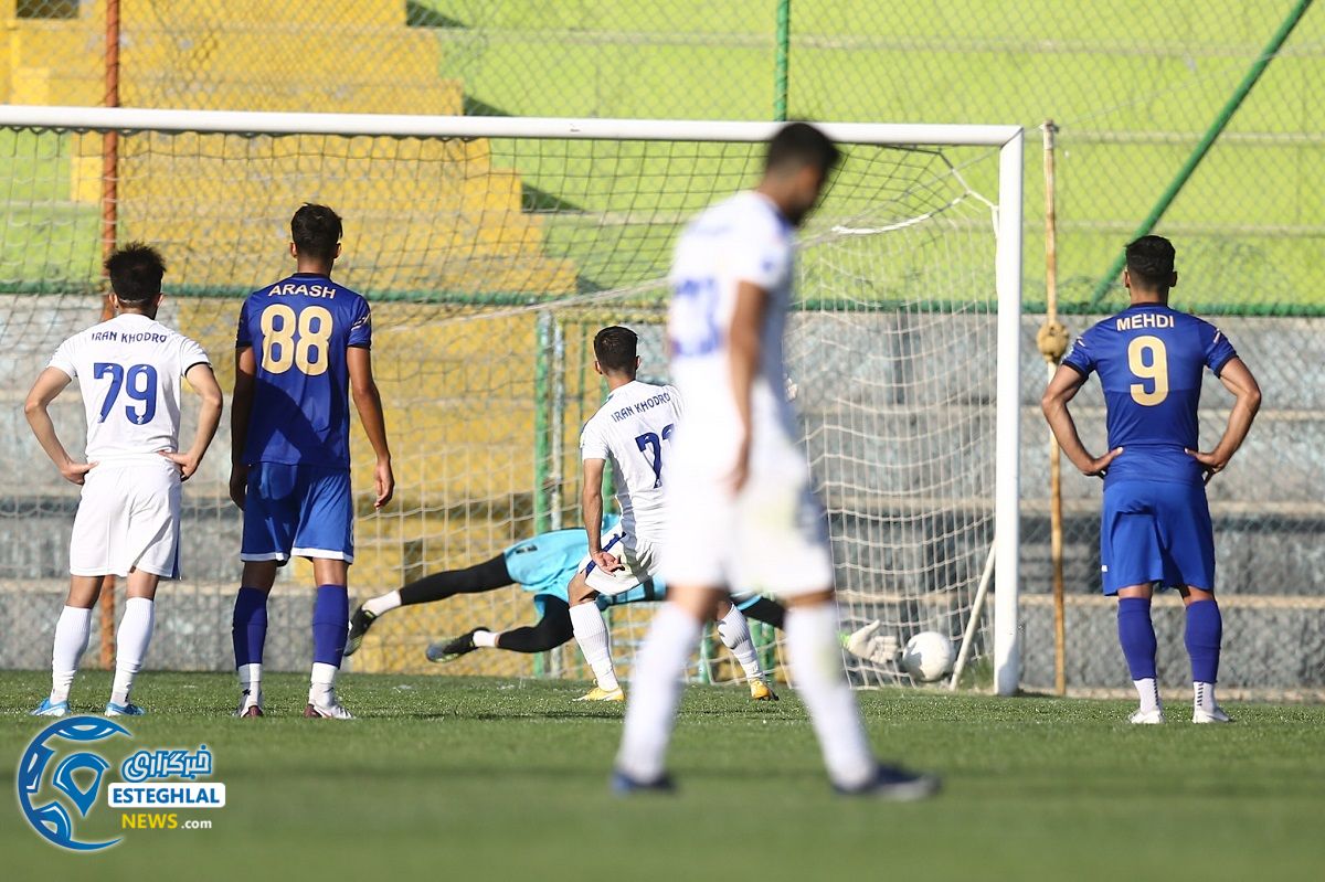 دیدار دوستانه استقلال و پیکان