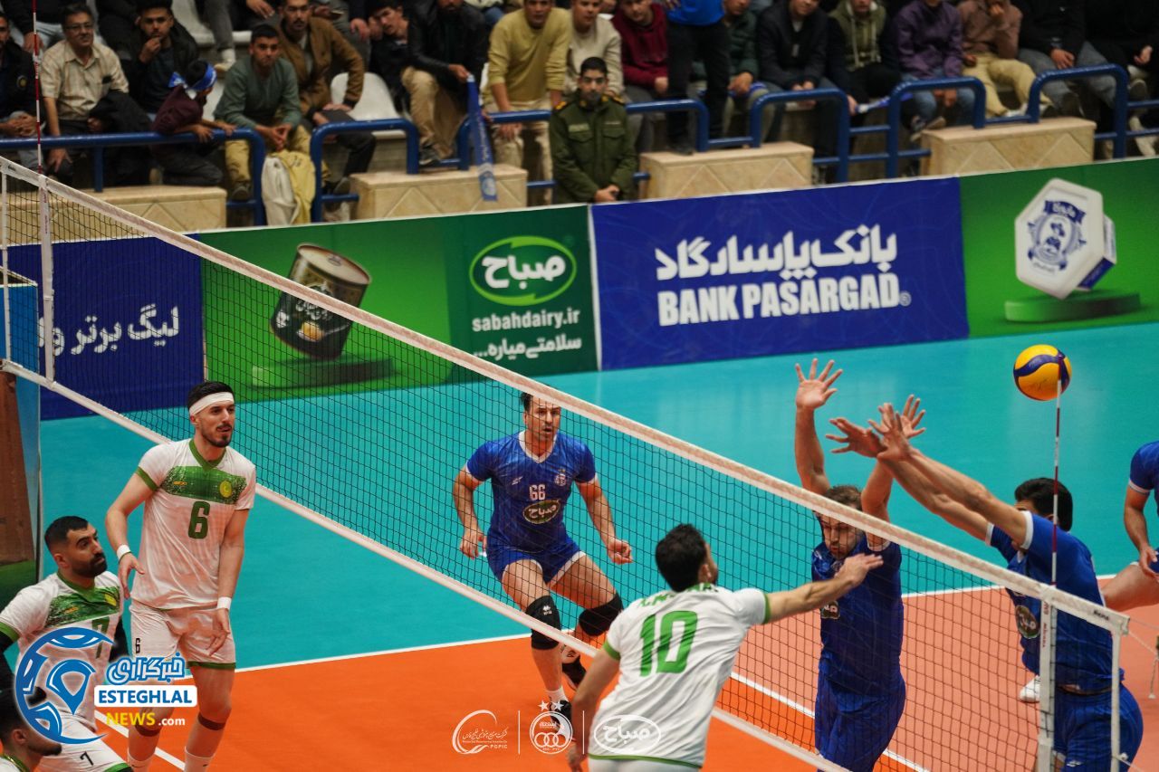 تیم والیبال استقلال گنبد