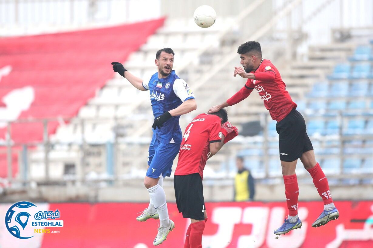 تراکتور 2-0 استقلال