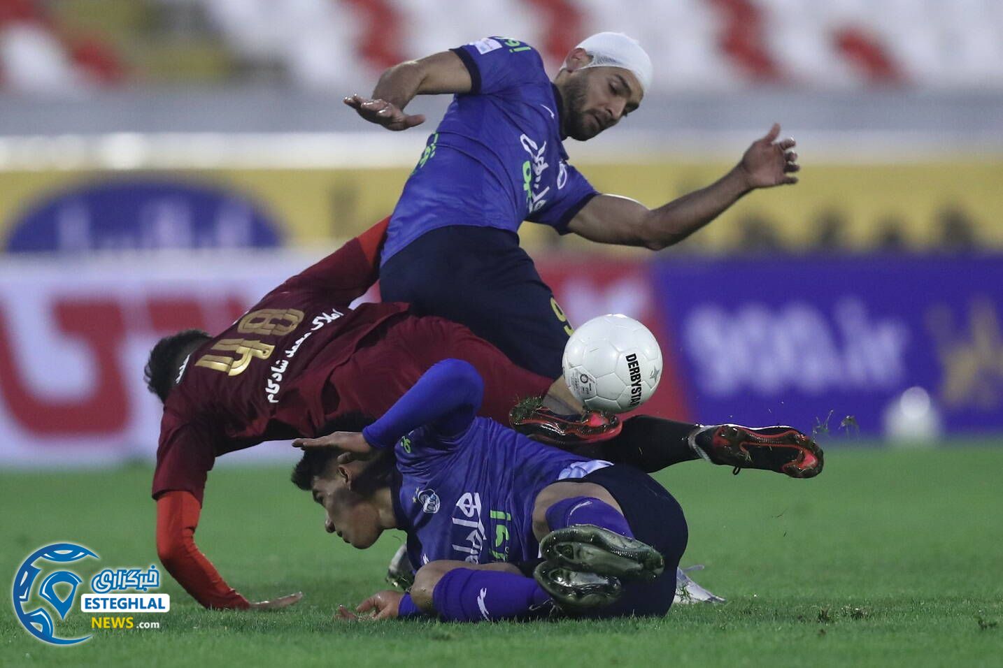 پدیده 0-3 استقلال