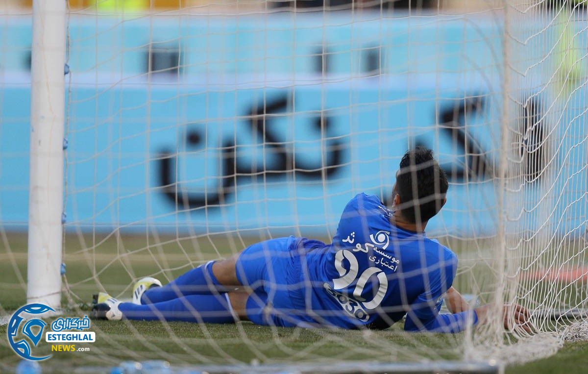 دیدار استقلال و سیاه جامگان