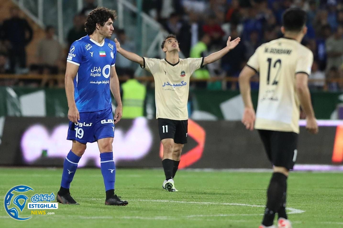 استقلال 3-2 شمس آذر