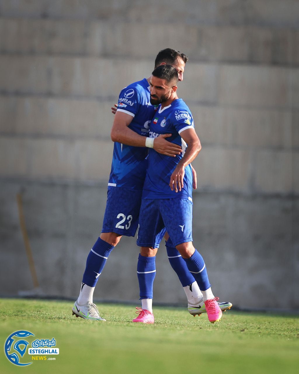 دیدار دوستانه استقلال و شهر راز