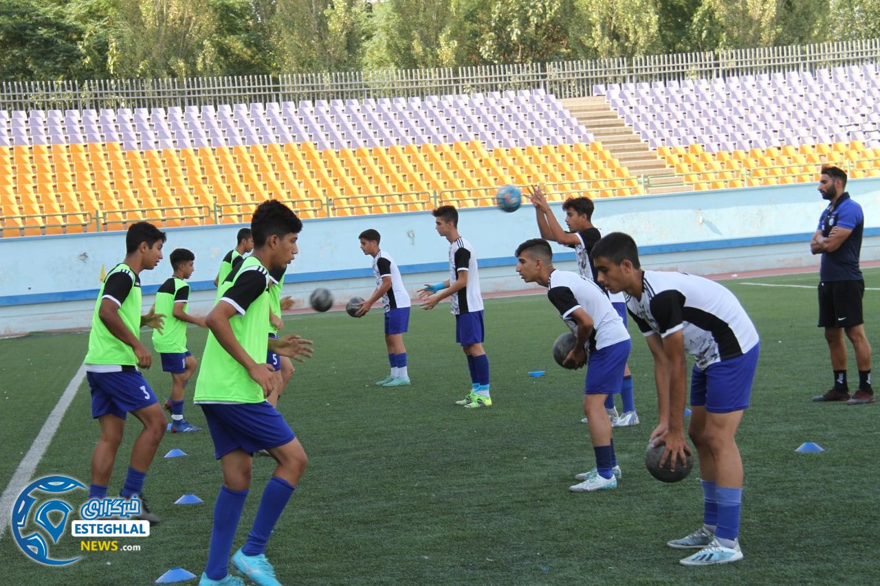 تیم نونهالان استقلال