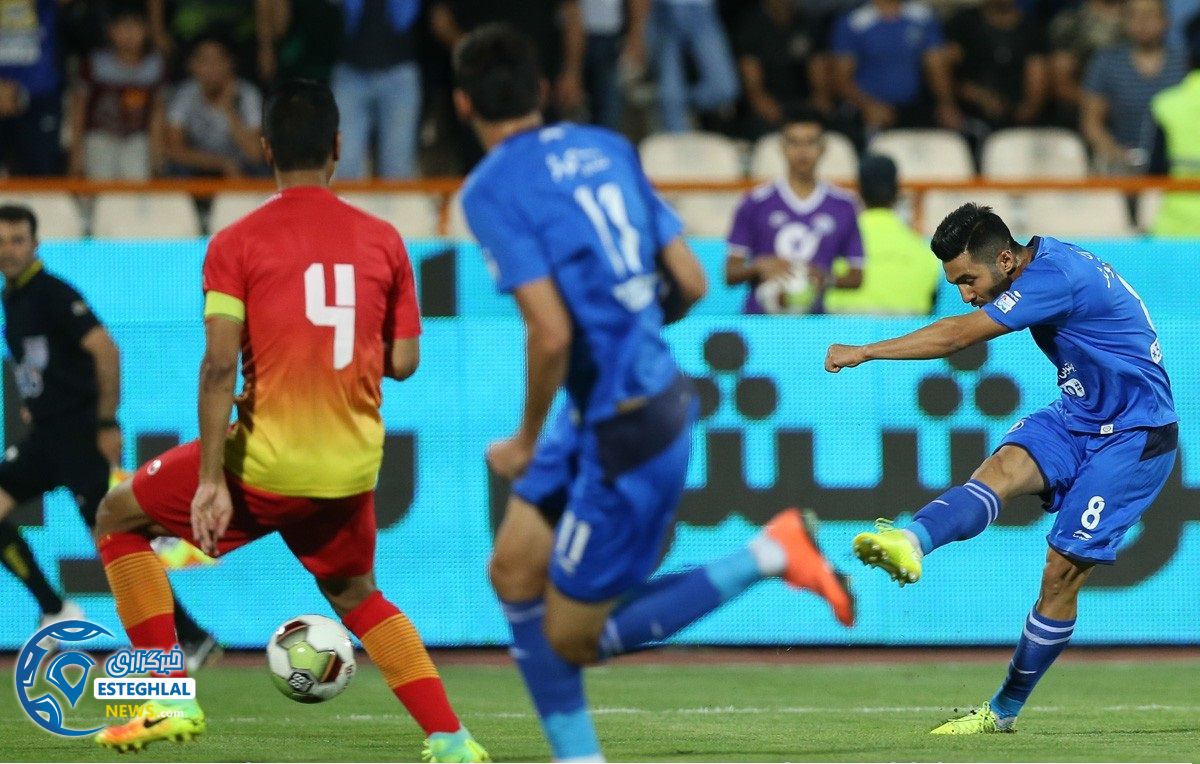 نیمه نخست استقلال و فولاد