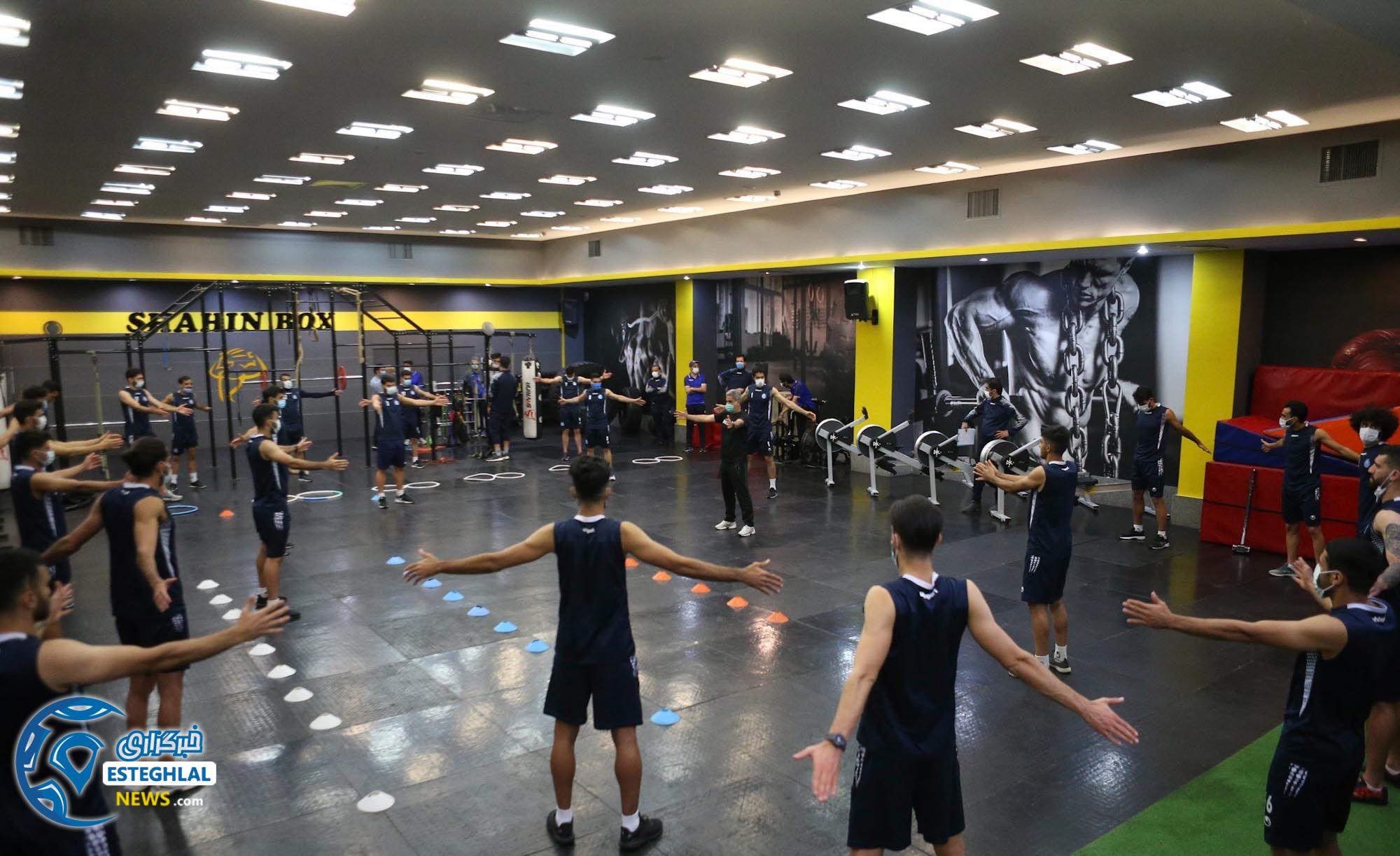 تمرین وزنه استقلال