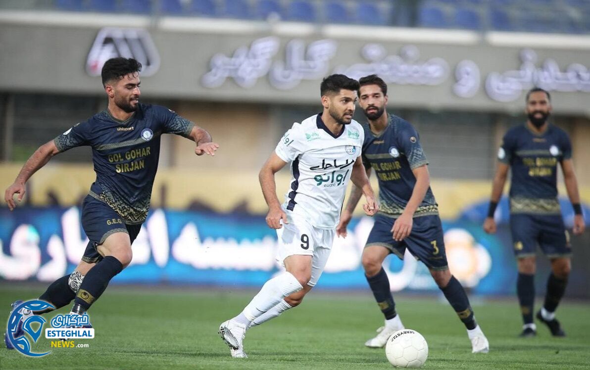 گل گهر 0-3 استقلال