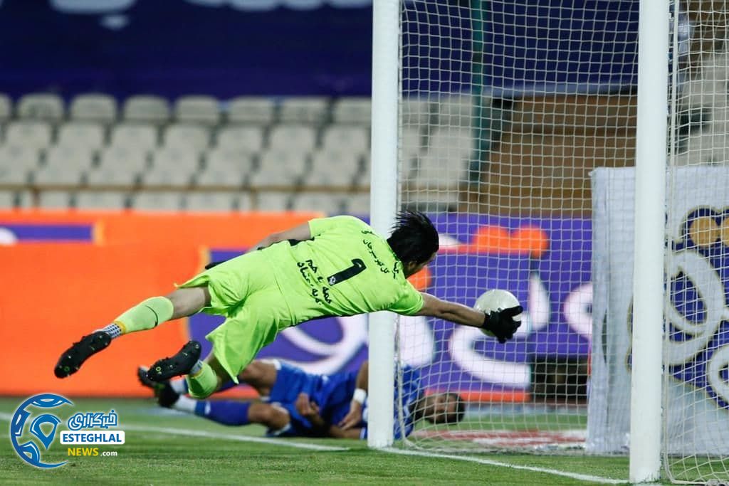 دیدار استقلال و گل گهر