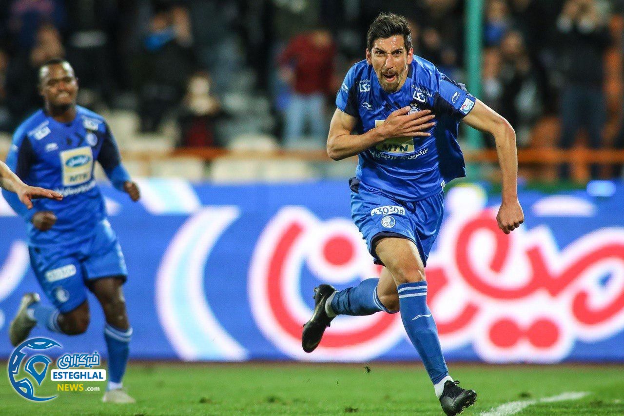 دیدار استقلال و نساجی