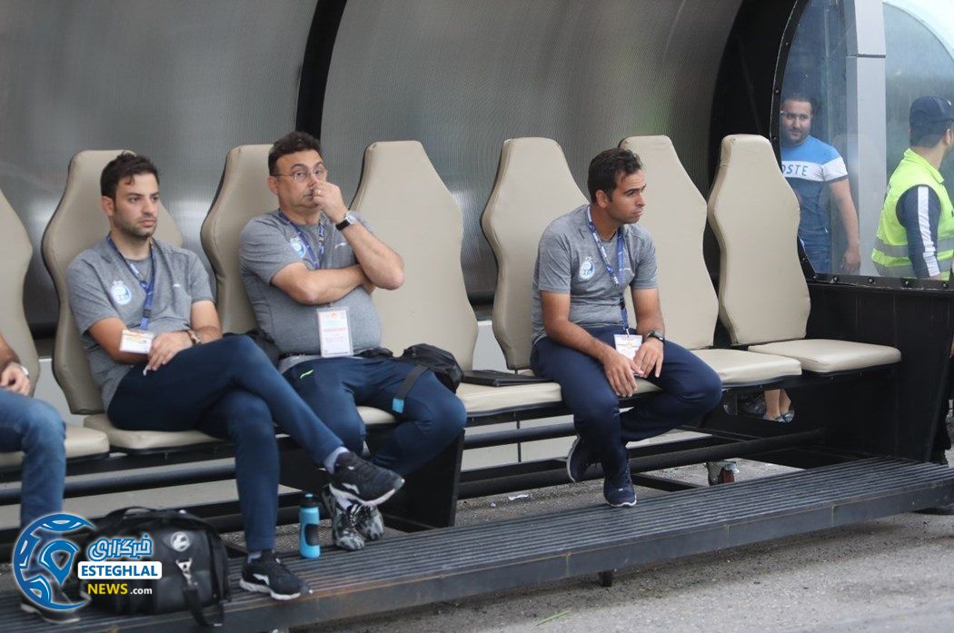 نیمکت بدون سرمربی استقلال