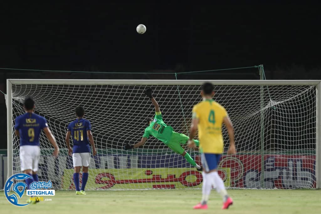 دیدار نفت و استقلال