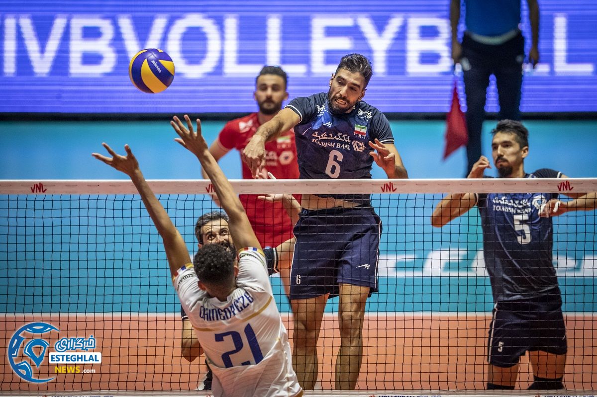 دیدار تیم های ملی والیبال ایران و فرانسه