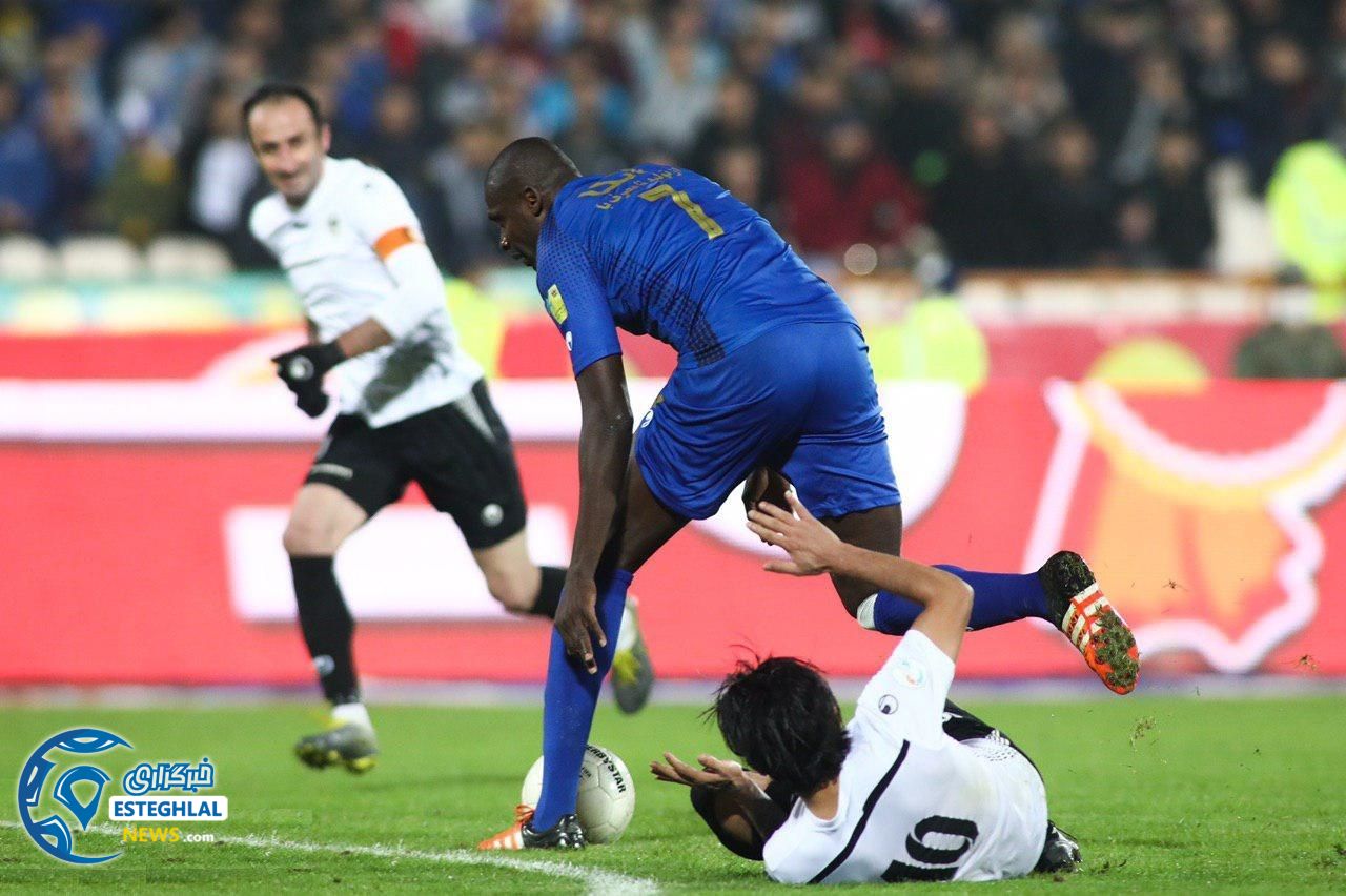 دیدار استقلال و شاهین