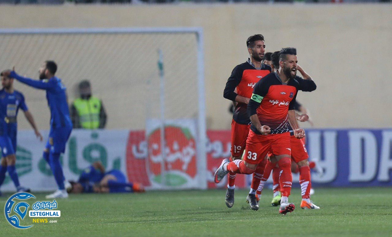 دیدار نساجی و استقلال