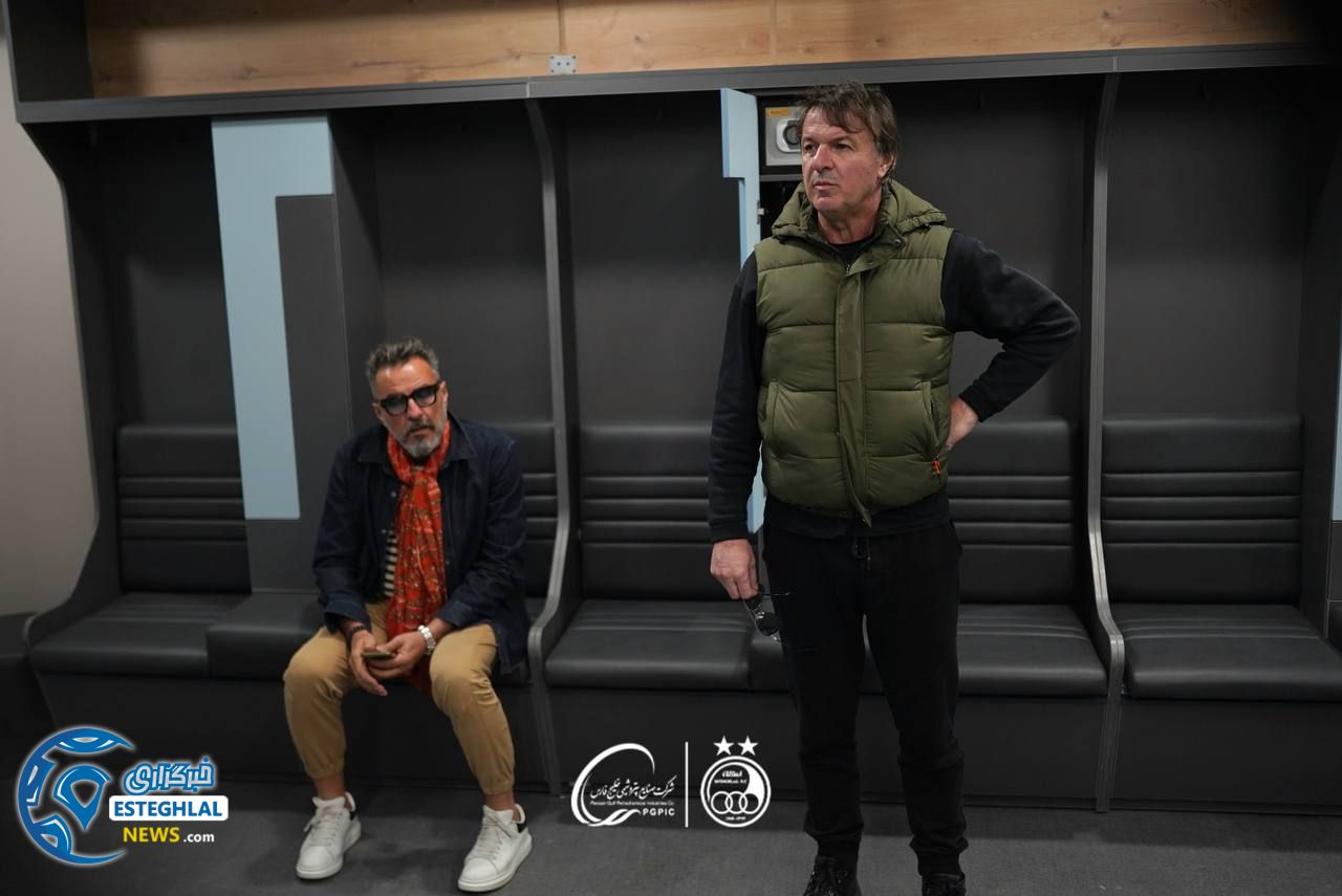 باشگاه استقلال(تاج)