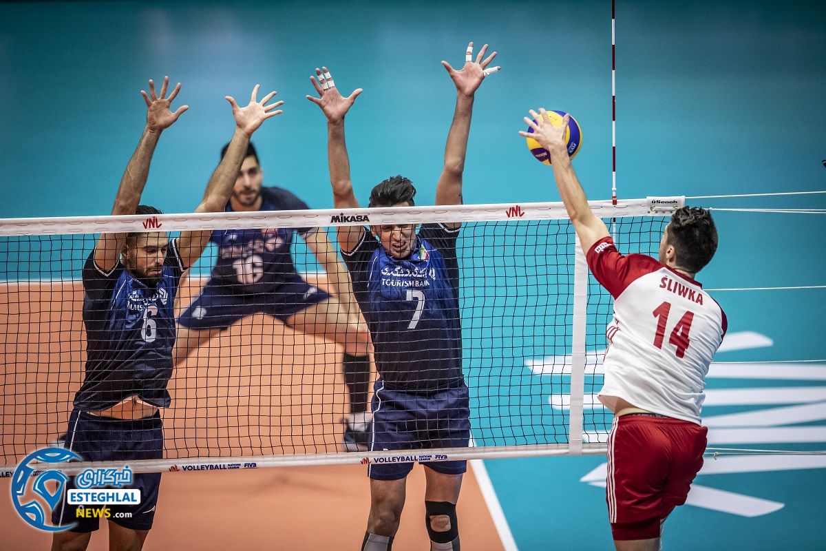 دیدار تیم های ملی والیبال ایران و لهستان