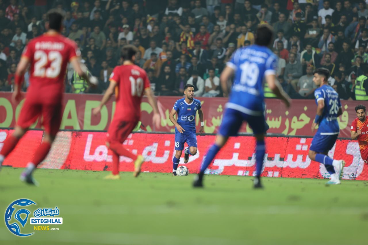 فولاد ۰-۰ استقلال