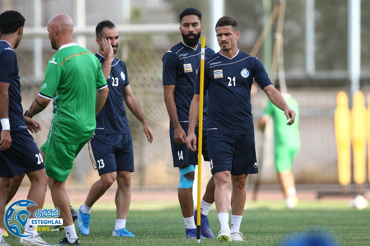 تمرین استقلال