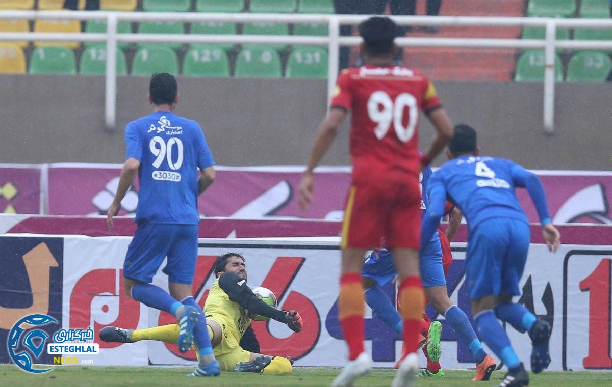 دیدار استقلال مقابل فولاد خوزستان