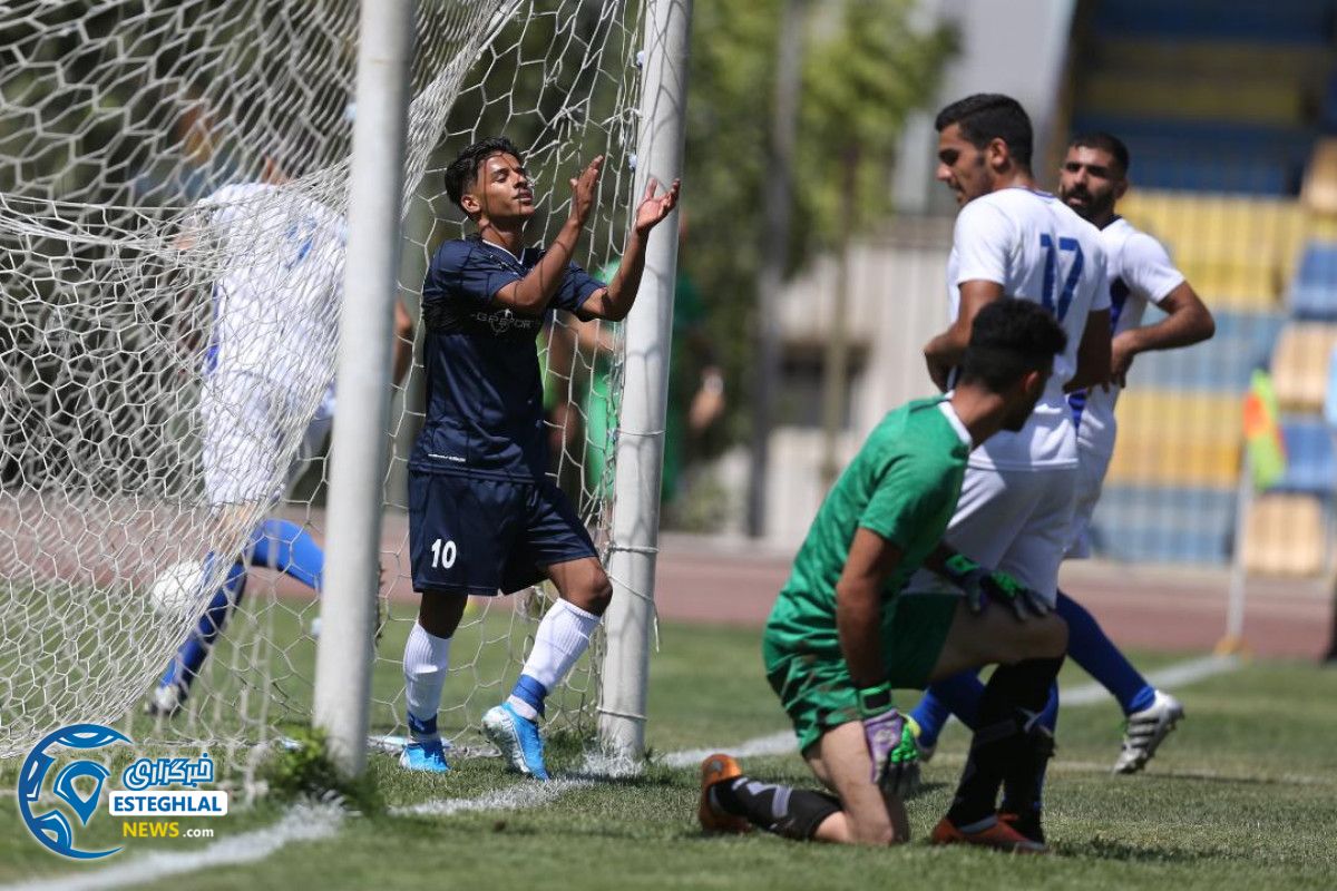 دیدار تدارکاتی استقلال و عقاب