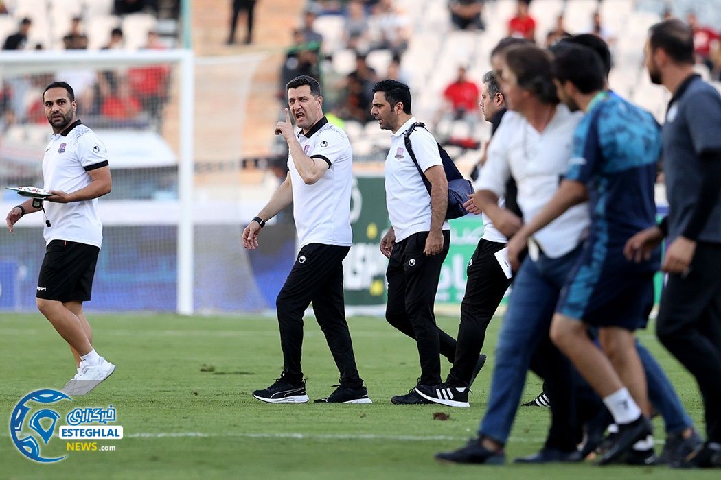 دیدار استقلال و نساجی