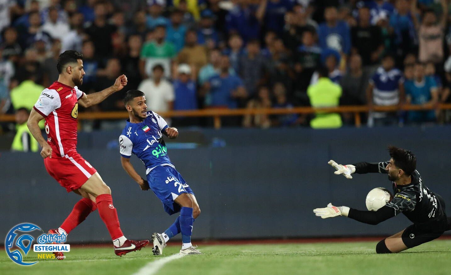 استقلال 1-2 پیروزی