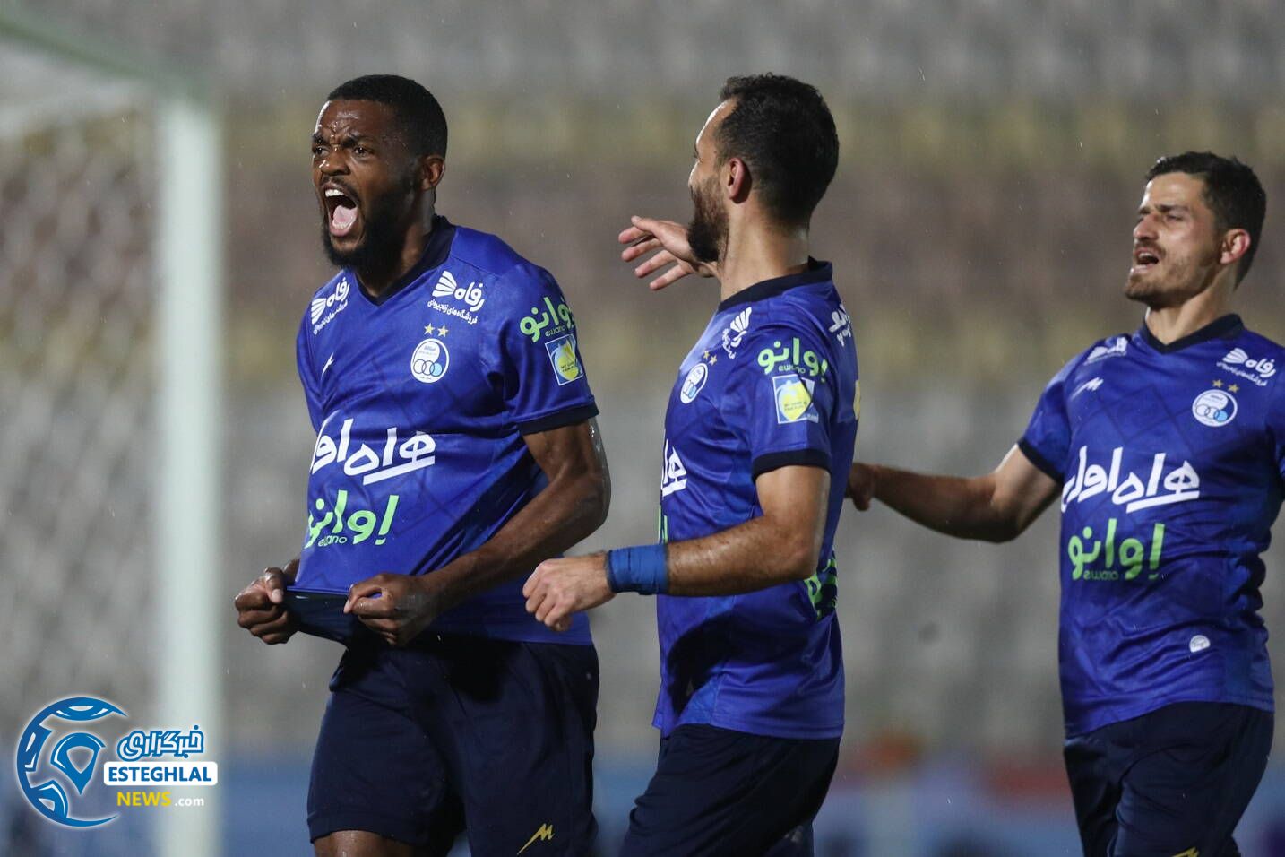 فجرسپاسی 1-1 استقلال