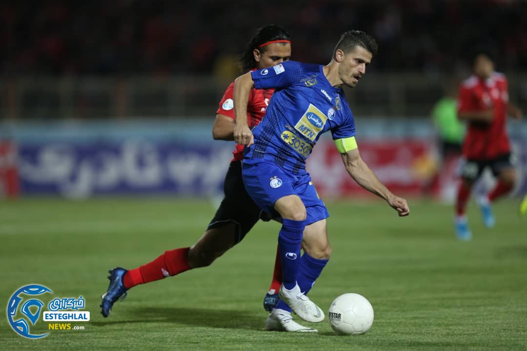 دیدار تراکتور و استقلال