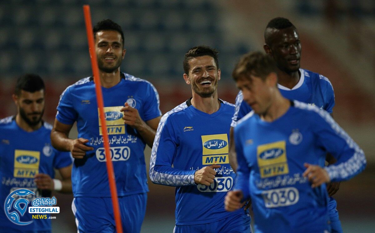 تمرین استقلال 