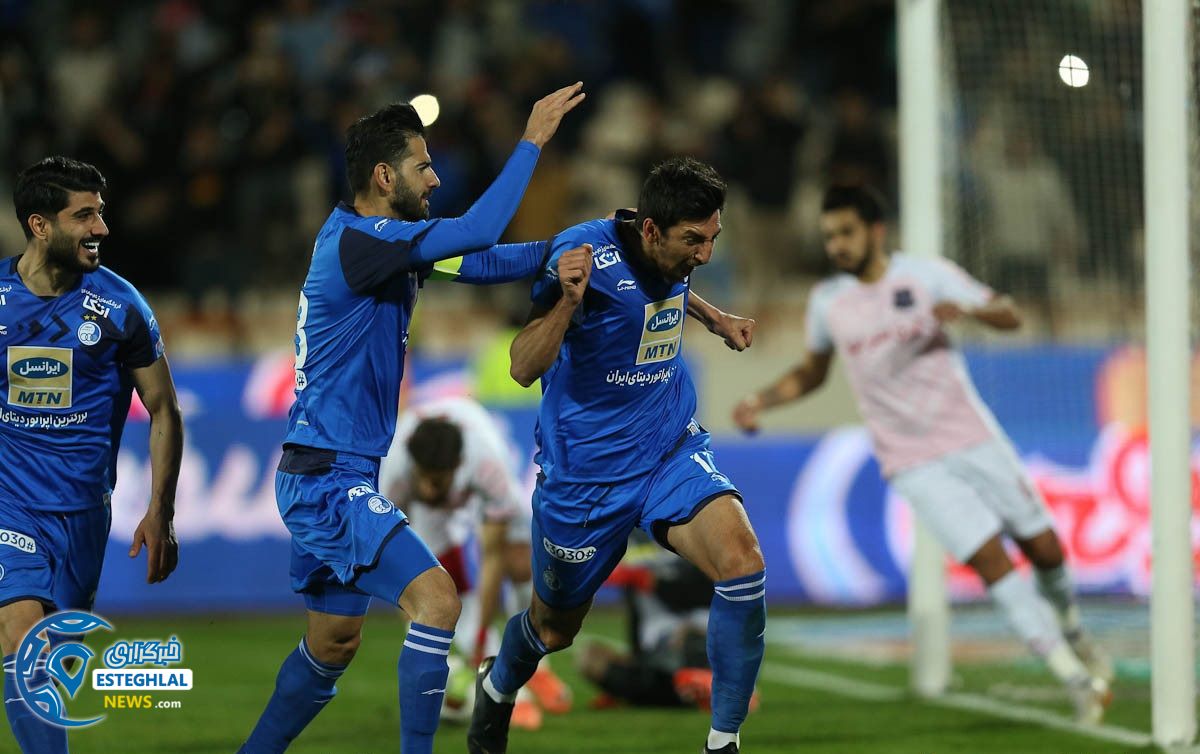 دیدار استقلال و نساجی