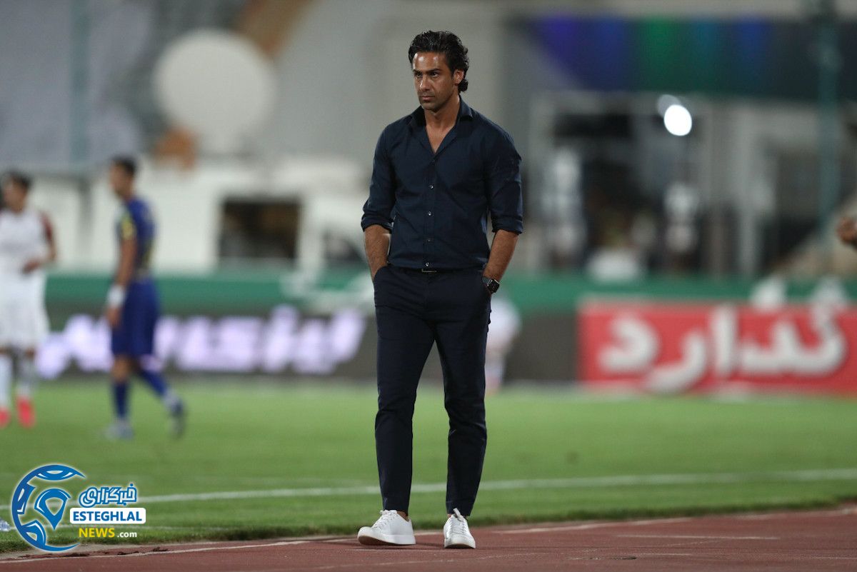 دیدار استقلال و پیکان