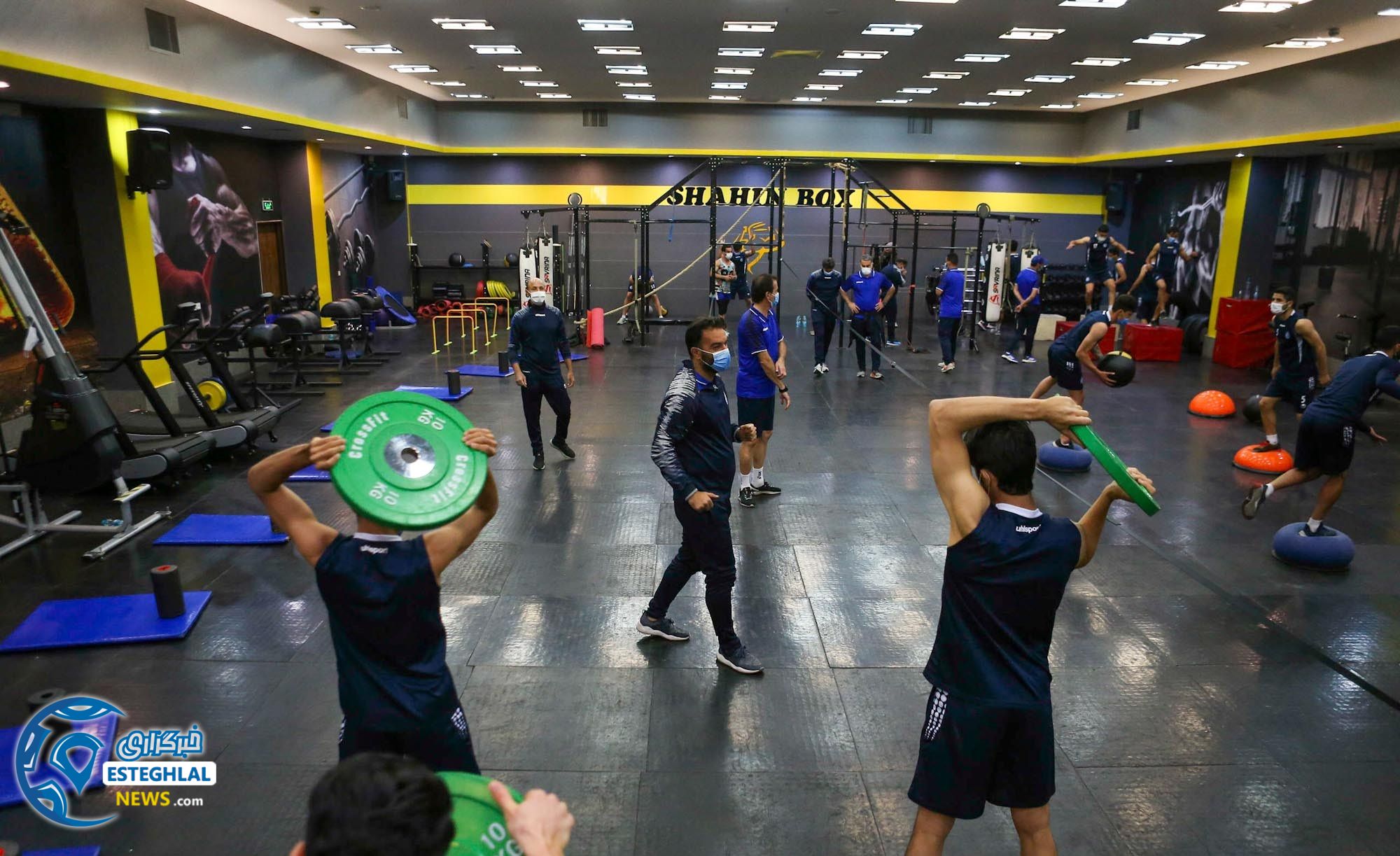 تمرین وزنه استقلال