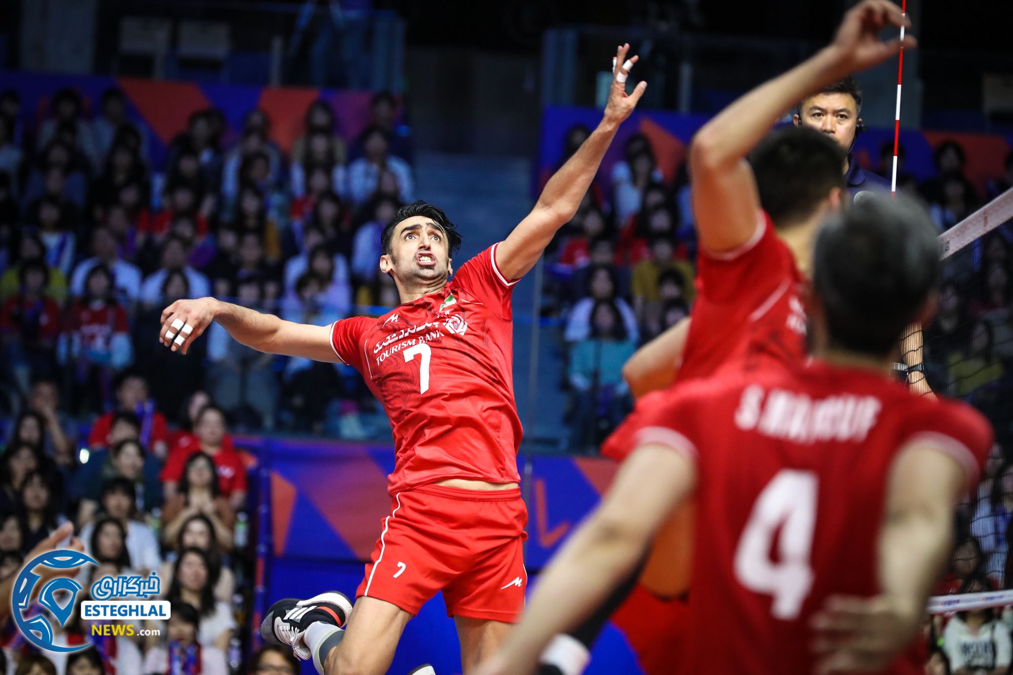 دیدار تیم های ملی والیبال ژاپن و ایران 