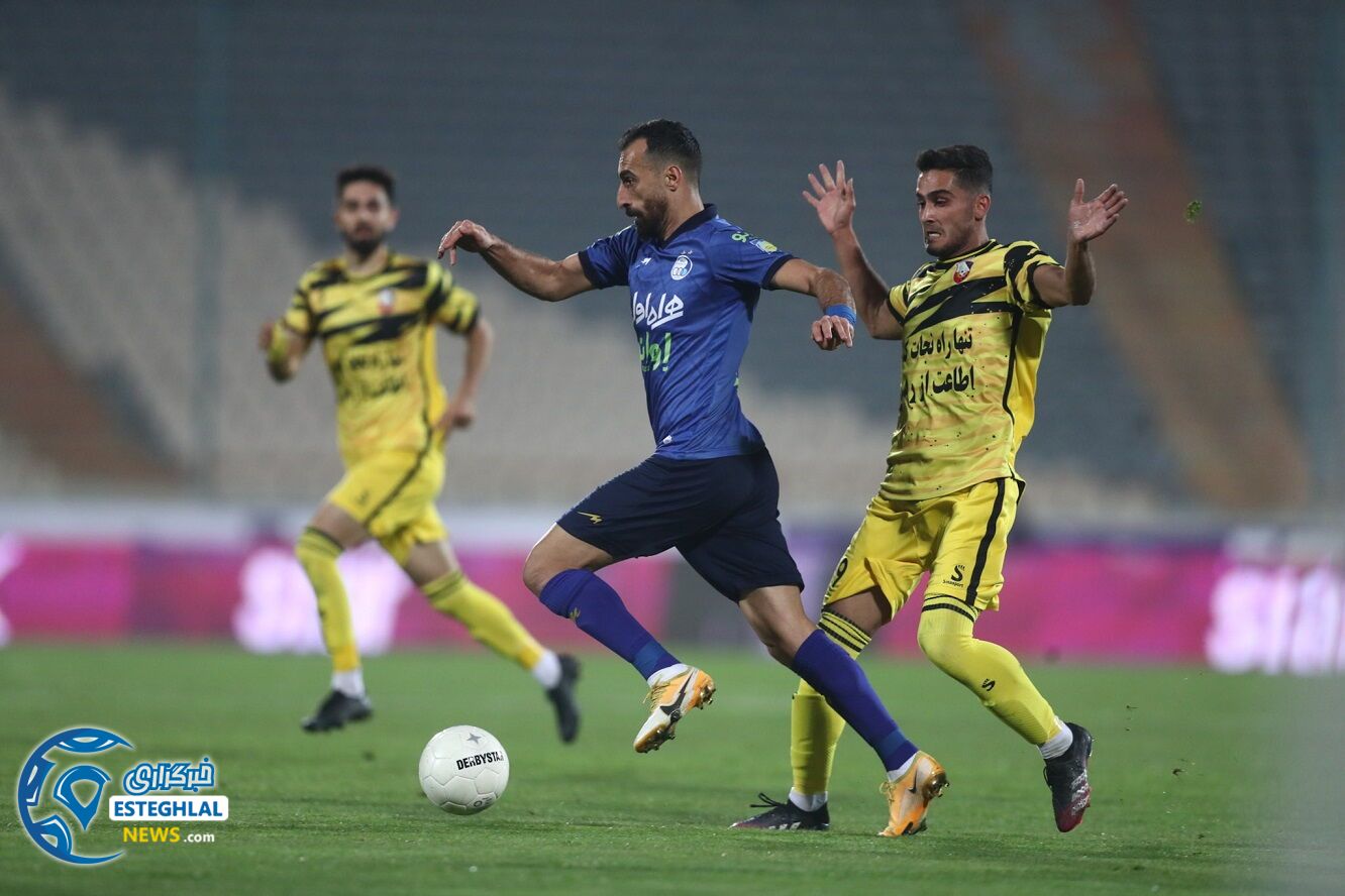 دیدار استقلال و نود