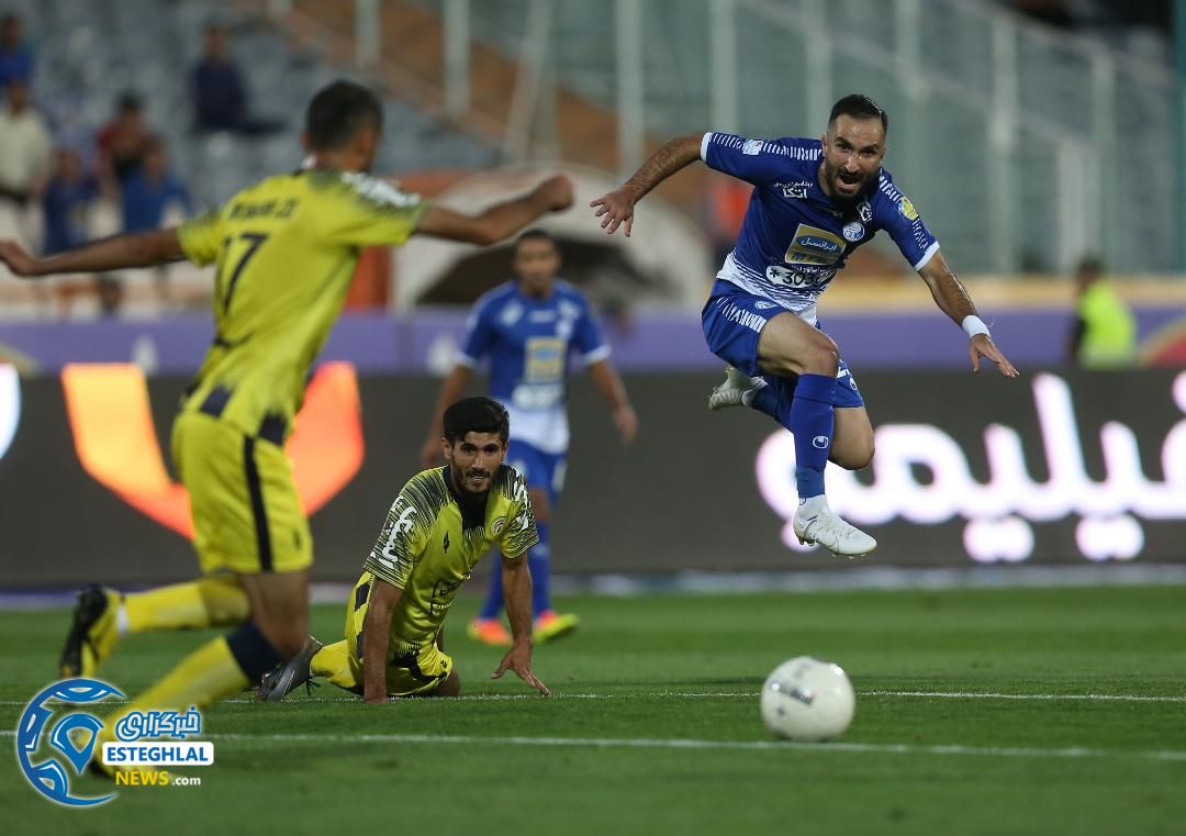 دیدار استقلال و فجر سپاسی