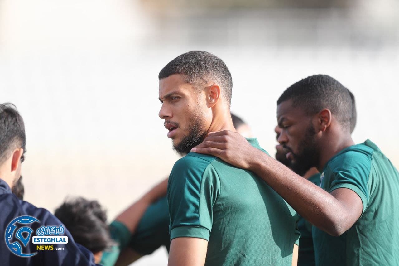 حواشی دیدار فجرسپاسی شیراز و استقلال