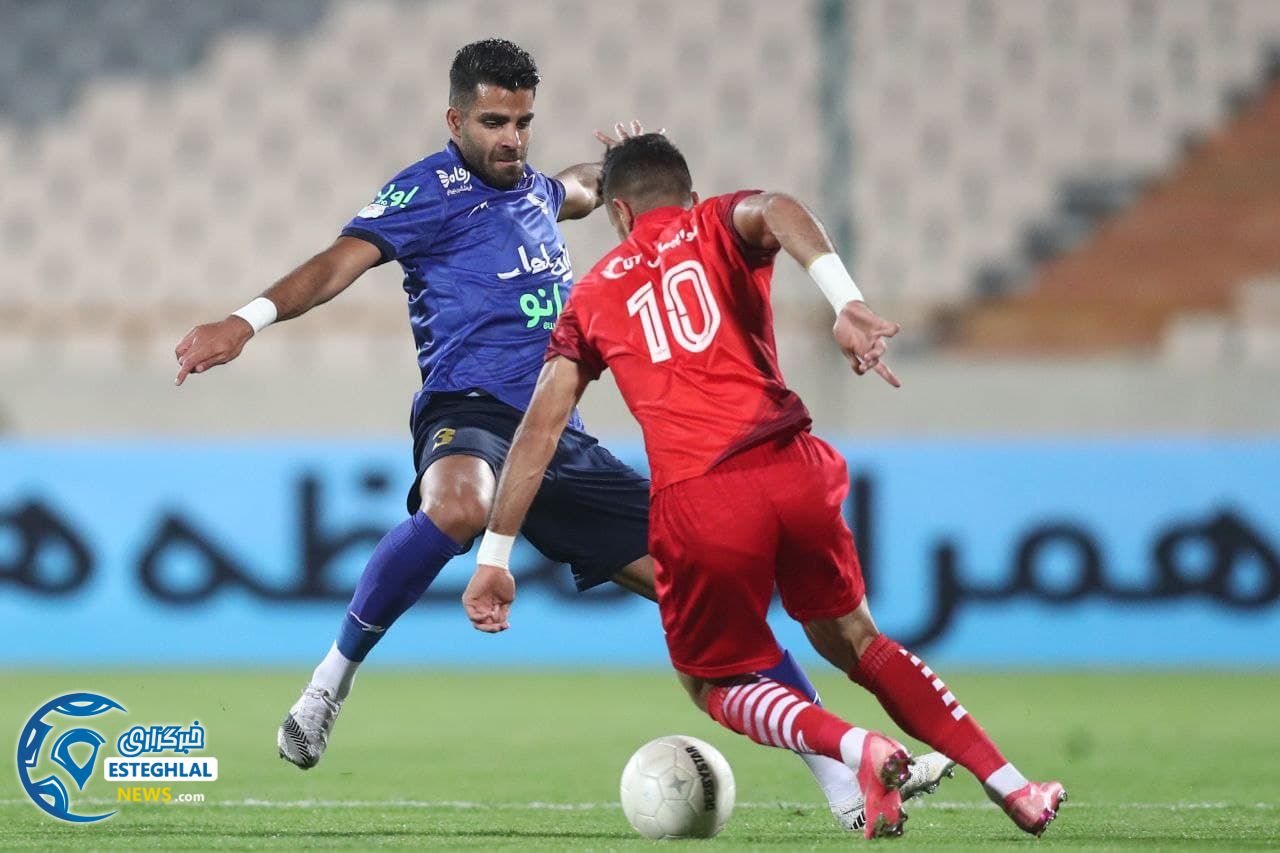 دیدار استقلال و تراکتور