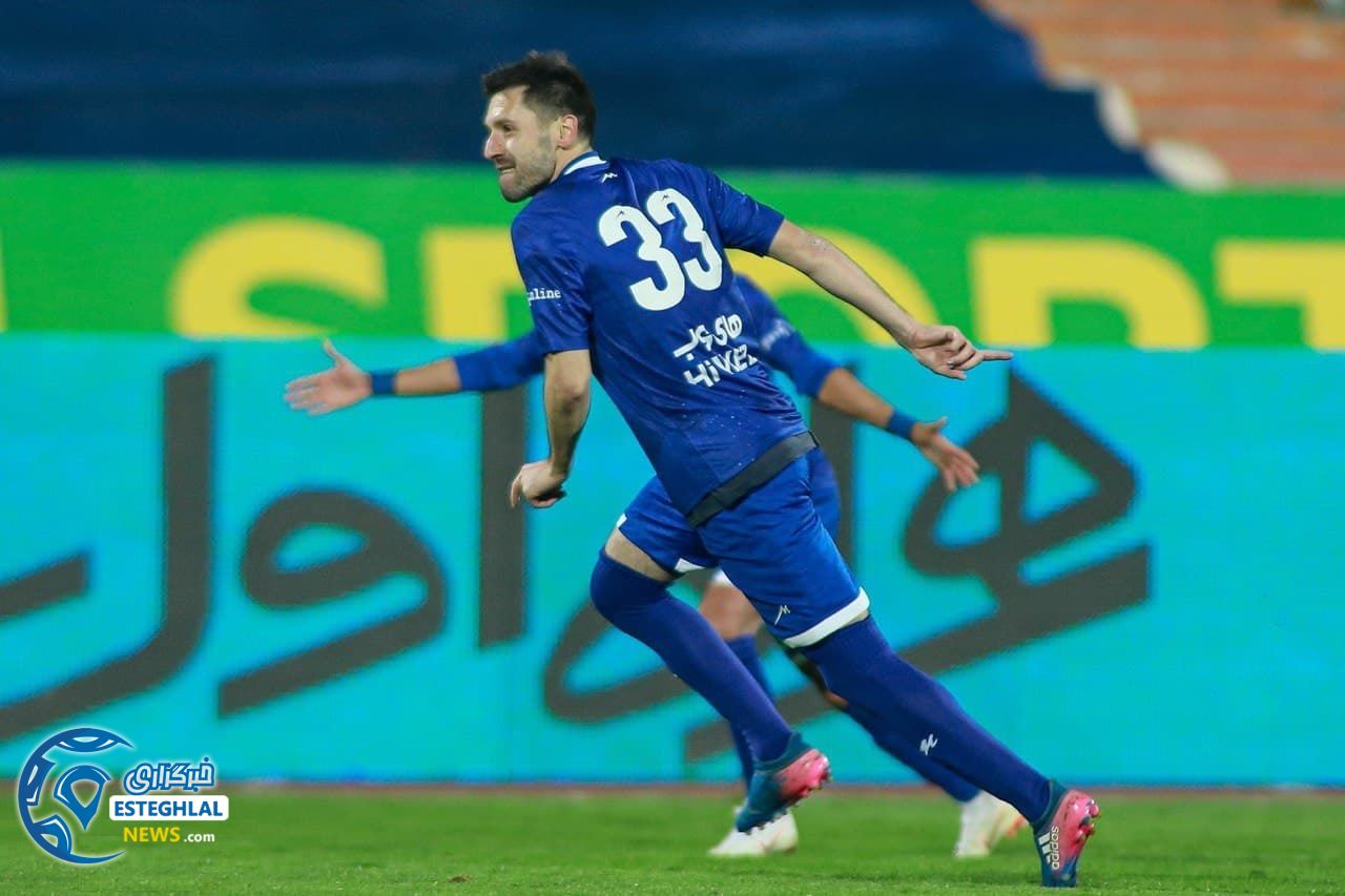 دیدار استقلال و ماشین سازی