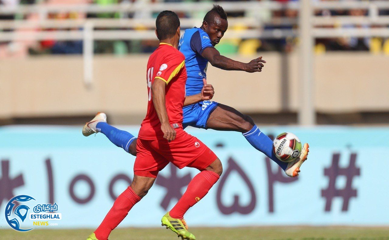 دیدار فولاد و استقلال